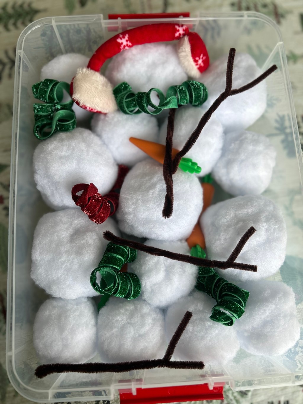Melted Snowman Sensory&nbsp;Bin